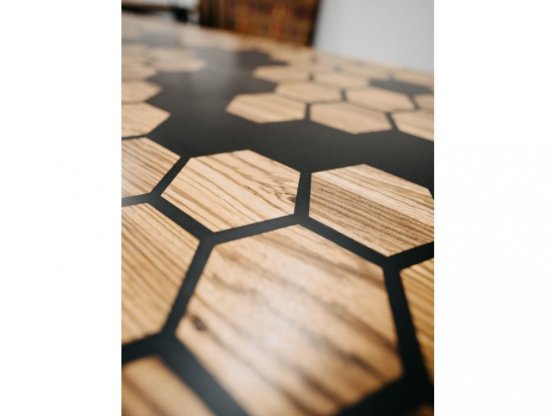 Hexagon zebrano