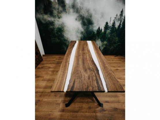 Big american oak