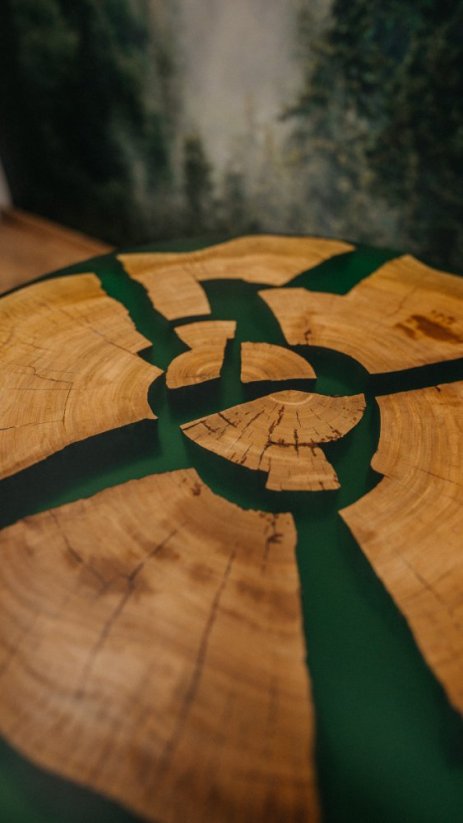 Emerald log